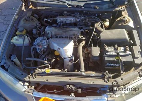 2001 Toyota Camry Ce z USA, uszkodzony, nr VIN 4T1BG22KX1U044222